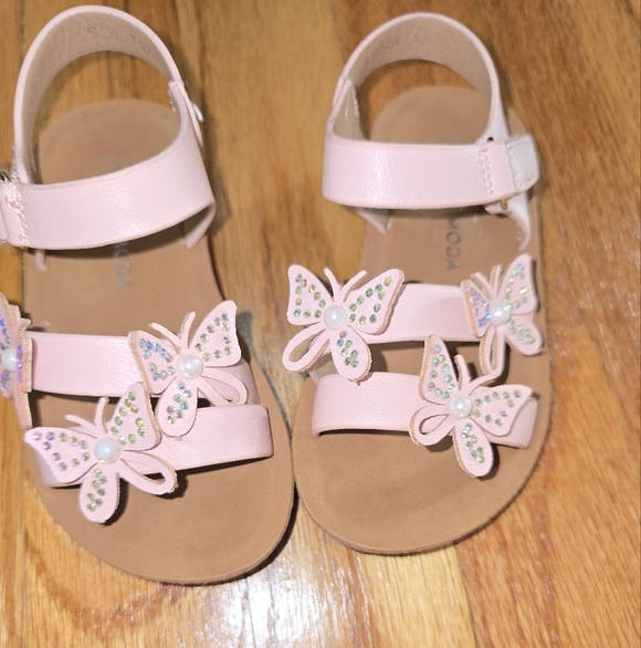 Charming Pink Butterfly Kids Sandals - Picture 5 of 8